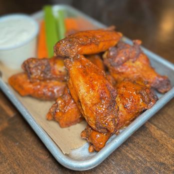 Groton Publick House - Buffalo Wings - Pubs Near Me - Groton, Massachusetts Groton Publick House - Buffalo Wings - Pubs Near Me - Groton, Massachusetts