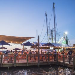 Hudson's Seafood House On the Docks