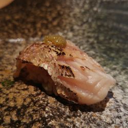 鮨鶴
