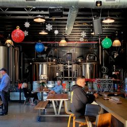 Interior (12/07/23). @ValidationAle #SantaBarbara #Brewery #CraftBeer #Beer