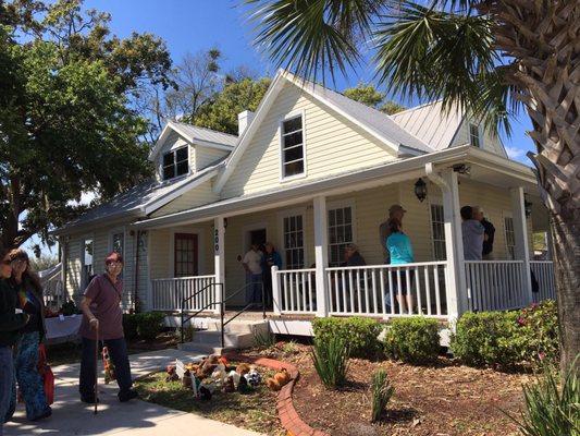 Oviedo Farmers Market - Lawton House by null