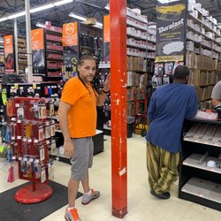 AutoZone - People waiting, one person.