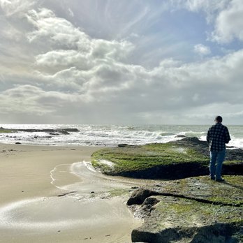 Aliso Beach - Jan 2023: A break in the rain. - Parks Near Me - Laguna Beach, California
