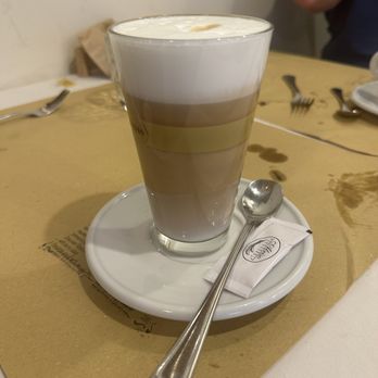 Alriso - Latte - Italian Near Me - Praha 1, Puerto Rico