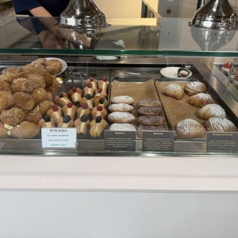 Carrara's Pastries - Pastries - Desserts Near Me - Moorpark, California
