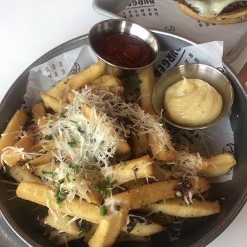 Gordon Ramsay Burger - Truffle fries - Burgers Near Me - Boston, Massachusetts Gordon Ramsay Burger - Truffle fries - Burgers Near Me - Boston, Massachusetts