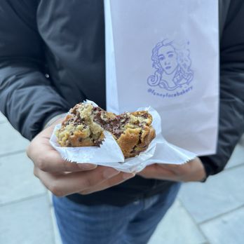 Funny Face Bakery - Chocolate chip cookie - Cupcakes Near Me - New York, New York Funny Face Bakery - Chocolate chip cookie - Cupcakes Near Me - New York, New York