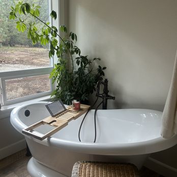 Spotless Solutions - Home Cleaning Near Me - Redding, California