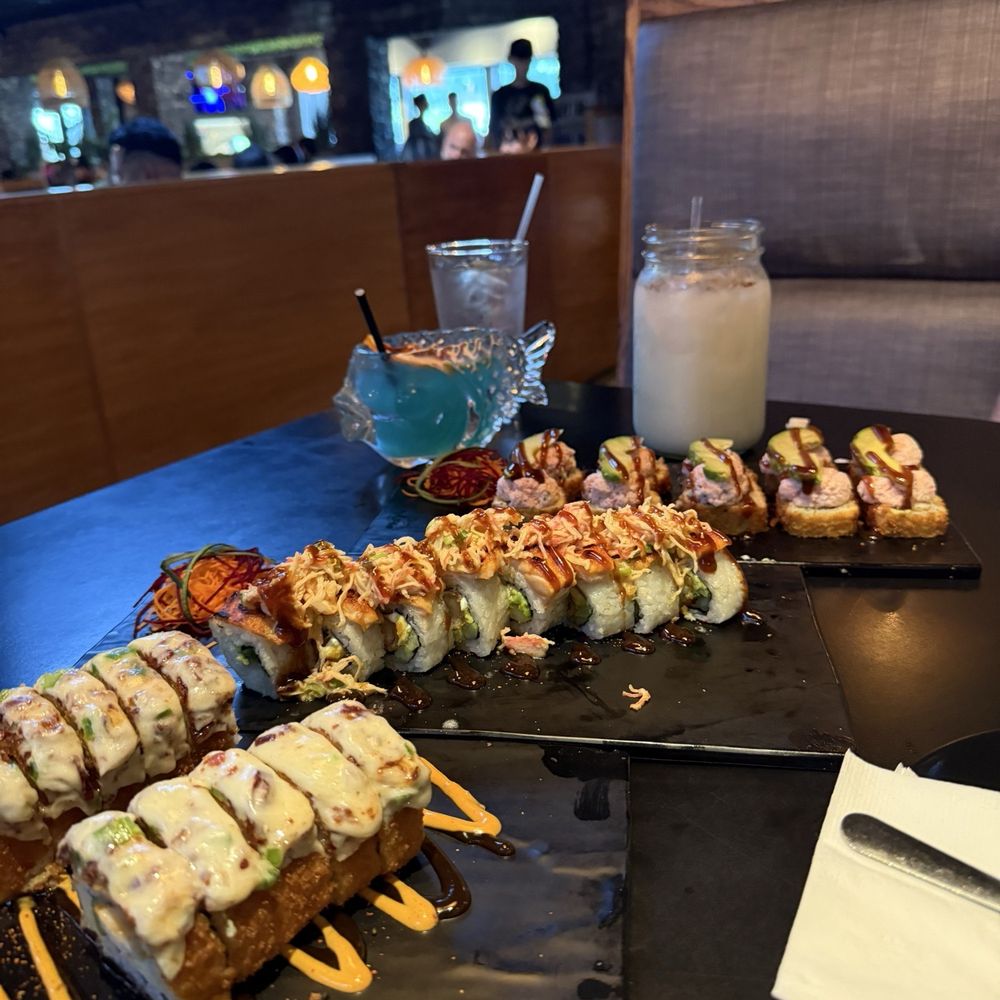 Culichi Town - Tentation Roll Naturales, Guamuchilito Sushi Roll, Norteno Roll - Sushi Bars Near Me - Modesto, California Culichi Town - Tentation Roll Naturales, Guamuchilito Sushi Roll, Norteno Roll - Sushi Bars Near Me - Modesto, California