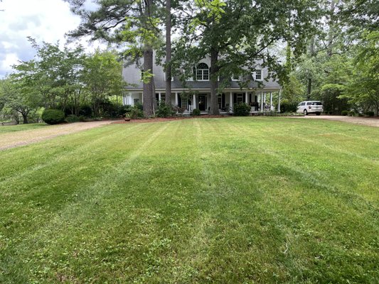 Previous Yards - We are a brand new business, looking to grow and expand. We offer many different services
including mowing, edging, trimming, mulching, removal, yard cleanups, etc. Previous Yards - We are a brand new business, looking to grow and expand. We offer many different services
including mowing, edging, trimming, mulching, removal, yard cleanups, etc.