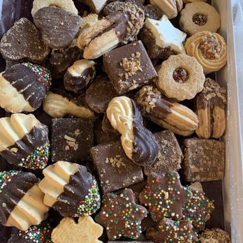 Andre’s Confiserie Suisse - Stale cookies--all jumbled together. Unacceptable! - Bakeries Near Me - Kansas City, Missouri Andre’s Confiserie Suisse - Stale cookies--all jumbled together. Unacceptable! - Bakeries Near Me - Kansas City, Missouri