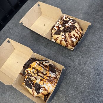 Cinnaholic - Bakeries Near Me - Tampa, Florida Cinnaholic - Bakeries Near Me - Tampa, Florida