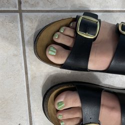 K Nails & Spa - Green with Chrome