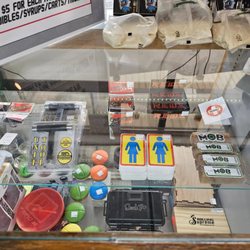 Hempire State Smoke Shop - Skateboard accessories and other stash boxes