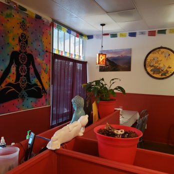 Everest Himalayan Cuisine - Side view from my table - Himalayan/Nepalese Near Me - Encinitas, California Everest Himalayan Cuisine - Side view from my table - Himalayan/Nepalese Near Me - Encinitas, California