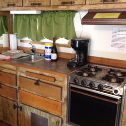 Ela Campground - Camper "kitchen"
