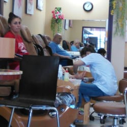T and T Nails - Dad getting his very first pedicure