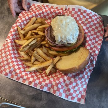 The Cowhead - Classic combo - Burgers Near Me - Fort Walton Beach, Florida The Cowhead - Classic combo - Burgers Near Me - Fort Walton Beach, Florida