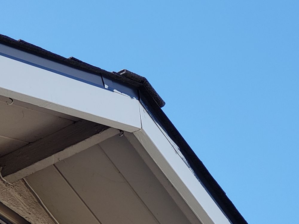 Slide of Wang's Roofing