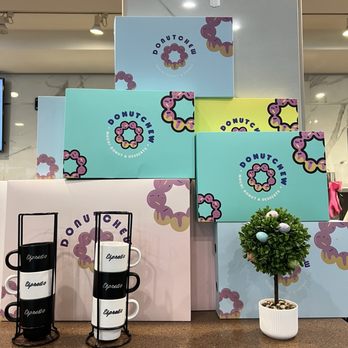 Donutchew - Fair Oaks Mall - Cute boxes - Desserts Near Me - Fairfax, Virginia