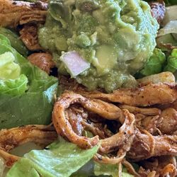 Costa Vida - Small Chile lime chicken avocado salad
