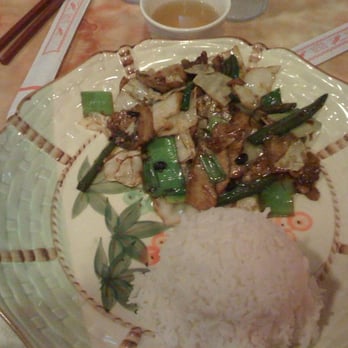 Szechuan Chef - Lunch portion sure has gotten smaller. Look at all the room on the plate! (Twice cooked pork) - Szechuan Near Me - Bellevue, Washington Szechuan Chef - Lunch portion sure has gotten smaller. Look at all the room on the plate! (Twice cooked pork) - Szechuan Near Me - Bellevue, Washington