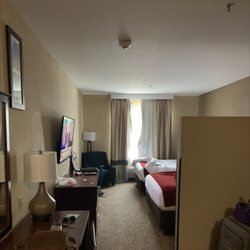 Comfort Inn & Suites Near Lake Lewisville - So far, the room is good.