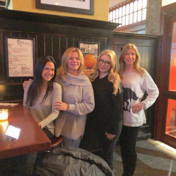 Féile - Sports Bars Near Me - New York, New York Féile - Sports Bars Near Me - New York, New York