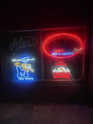 Alex's Tavern by null