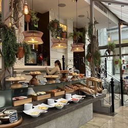 Hotel Xenia, Autograph Collection - 朝食　breakfast