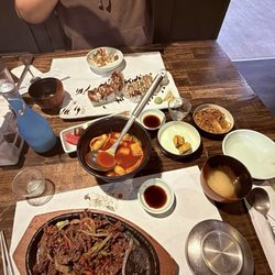 Sokuri Sushi & Shabu Shabu - Beef Bulgogi, sushi, miso soup, kimchi, and kimchi soup! Delicious m!!