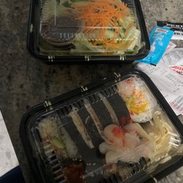 Salad with dressing on side Scallop Nigiri Unagi Nigiri Mango/crab roll Salad with dressing on side Scallop Nigiri Unagi Nigiri Mango/crab roll