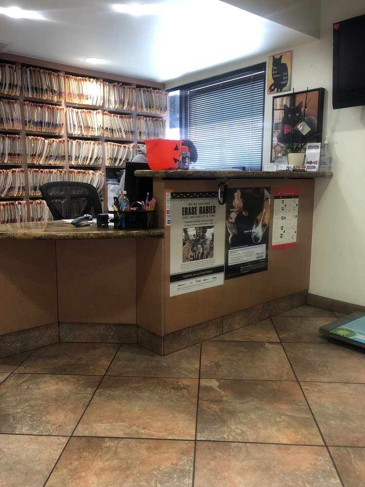 ANIMAL CLINIC OF THE OAKS Updated October 2024 24 Photos & 50