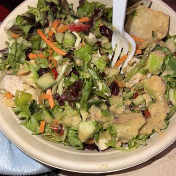 Simply Salad - Simply Salad Mix, grilled chicken, shredded carrots, diced apples dried cranberries, red bell pepper, wontons and far ease dressing! - Salad Near Me - Los Angeles, California