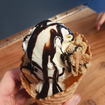 Shasta Scoops - Organic choclate syrup - Ice Cream & Frozen Yogurt Near Me - Lakehead, California Shasta Scoops - Organic choclate syrup - Ice Cream & Frozen Yogurt Near Me - Lakehead, California