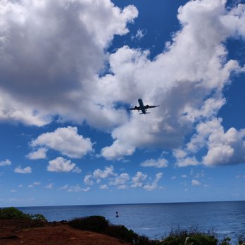 Ninini Lighthouse - There's a plane! - Landmarks & Historical Buildings Near Me - Lihue, Hawaii