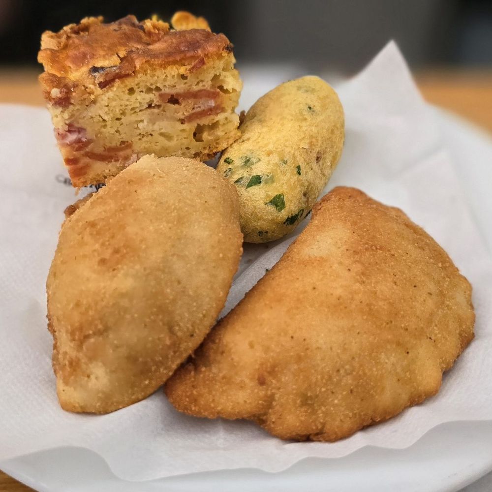 Os engenheiros da XPeng abriram o robô humanoide Iron depois que ele entrou  no palco para provar que não era um humano fantasiado - NotebookCheck.info  News, image size:1000x1000