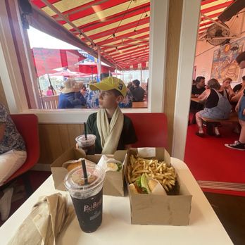 Pier Burger - Burgers Near Me - Santa Monica, California Pier Burger - Burgers Near Me - Santa Monica, California