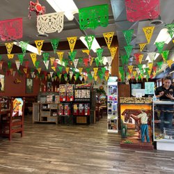 La Hacienda Taqueria - Dining room