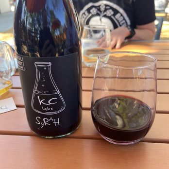 Kivelstadt Cellars & Winegarden - Wine Tasting Room Near Me - Sonoma, California