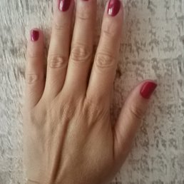 Leslie really made ny hands feel beautiful. She made me feel like I was catching up with an old friend and it was my very 1st visit Leslie really made ny hands feel beautiful. She made me feel like I was catching up with an old friend and it was my very 1st visit