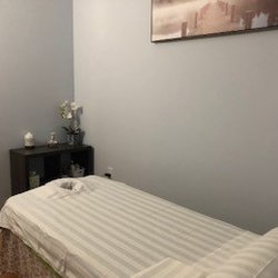 Springs Massage - Nice setup massage room with new facilities and best massage oil (without additional charges).