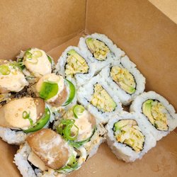 Vegan sushi by Mirai