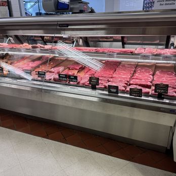 Crosby's Marketplace - Marblehead - Grocery Near Me - Marblehead, Massachusetts