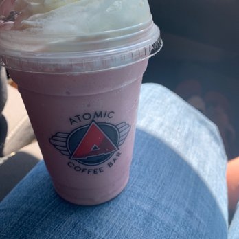 Atomic Coffee Bar - Strawberry smoothie - Coffee & Tea Near Me - Davenport, Iowa