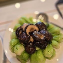 D&D Cuisine - Mushroom and Bok Choy
