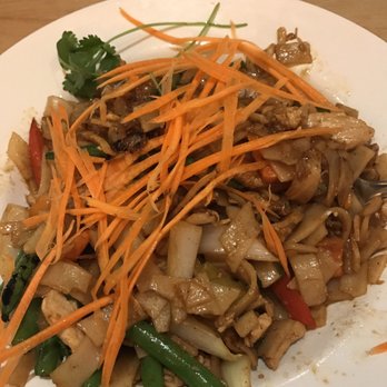 Ma Now Thai Kitchen - Spicy noodle with chicken - Thai Near Me - Coquitlam, British Columbia