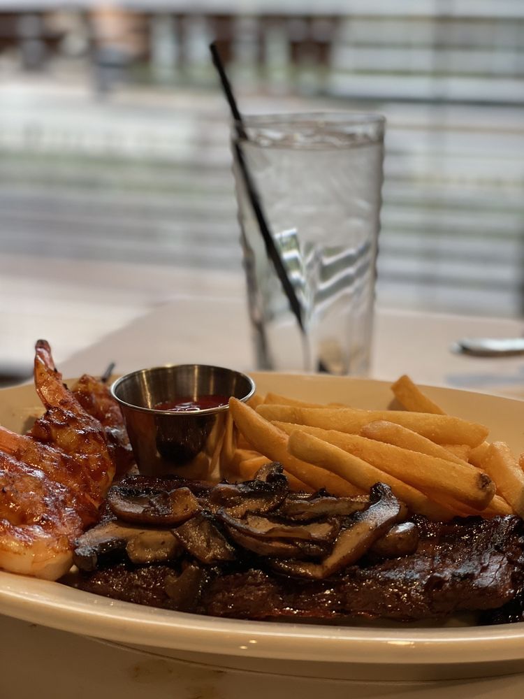 CATCH 35 NAPERVILLE Updated August 2024 468 Photos & 540 Reviews