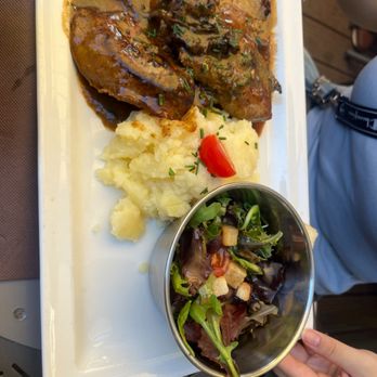 Etoile Cuisine et Bar - French Near Me - Houston, Texas