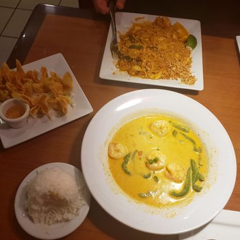 Thai Spice - Panang Curry with Shrimp, Pad Thai, and Crab Rangoons. - Thai Near Me - Independence, Missouri Thai Spice - Panang Curry with Shrimp, Pad Thai, and Crab Rangoons. - Thai Near Me - Independence, Missouri